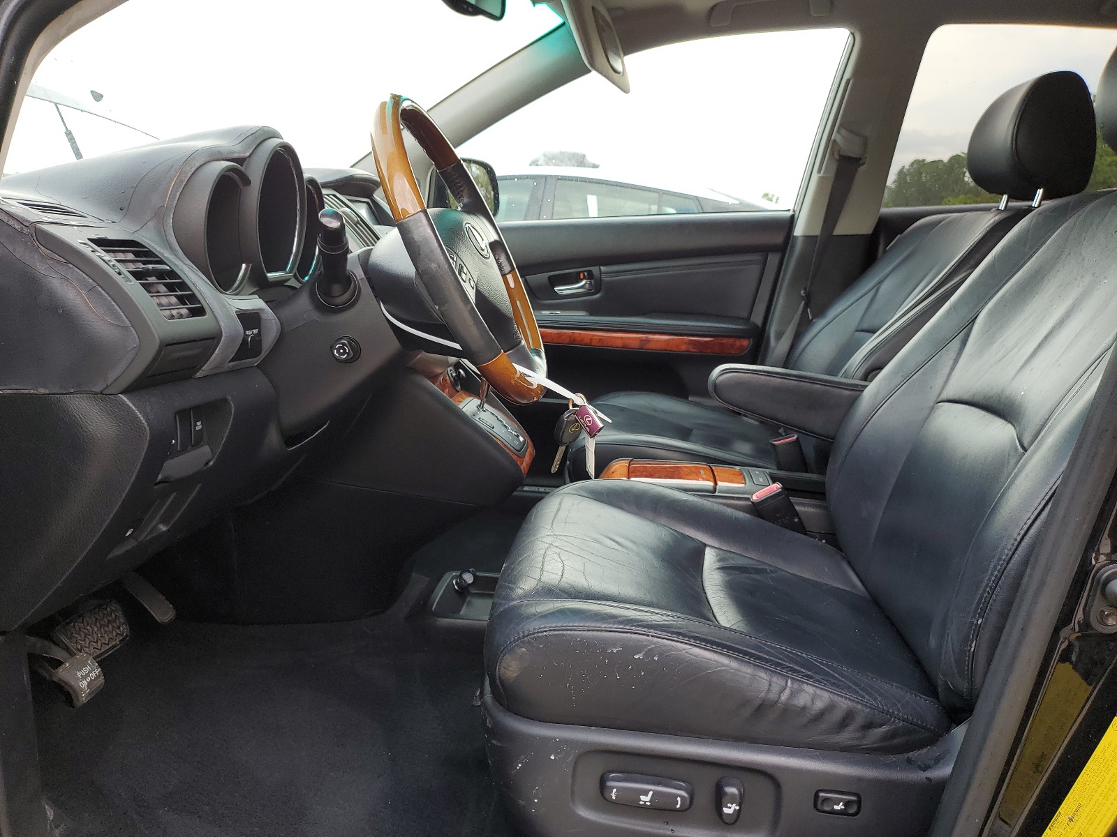 2T2GA31U84C008952 2004 Lexus Rx 330