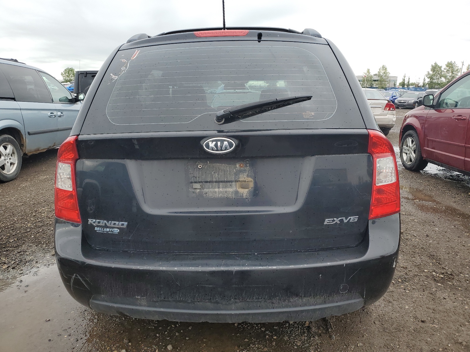 KNAFG526587147354 2008 Kia Rondo Lx