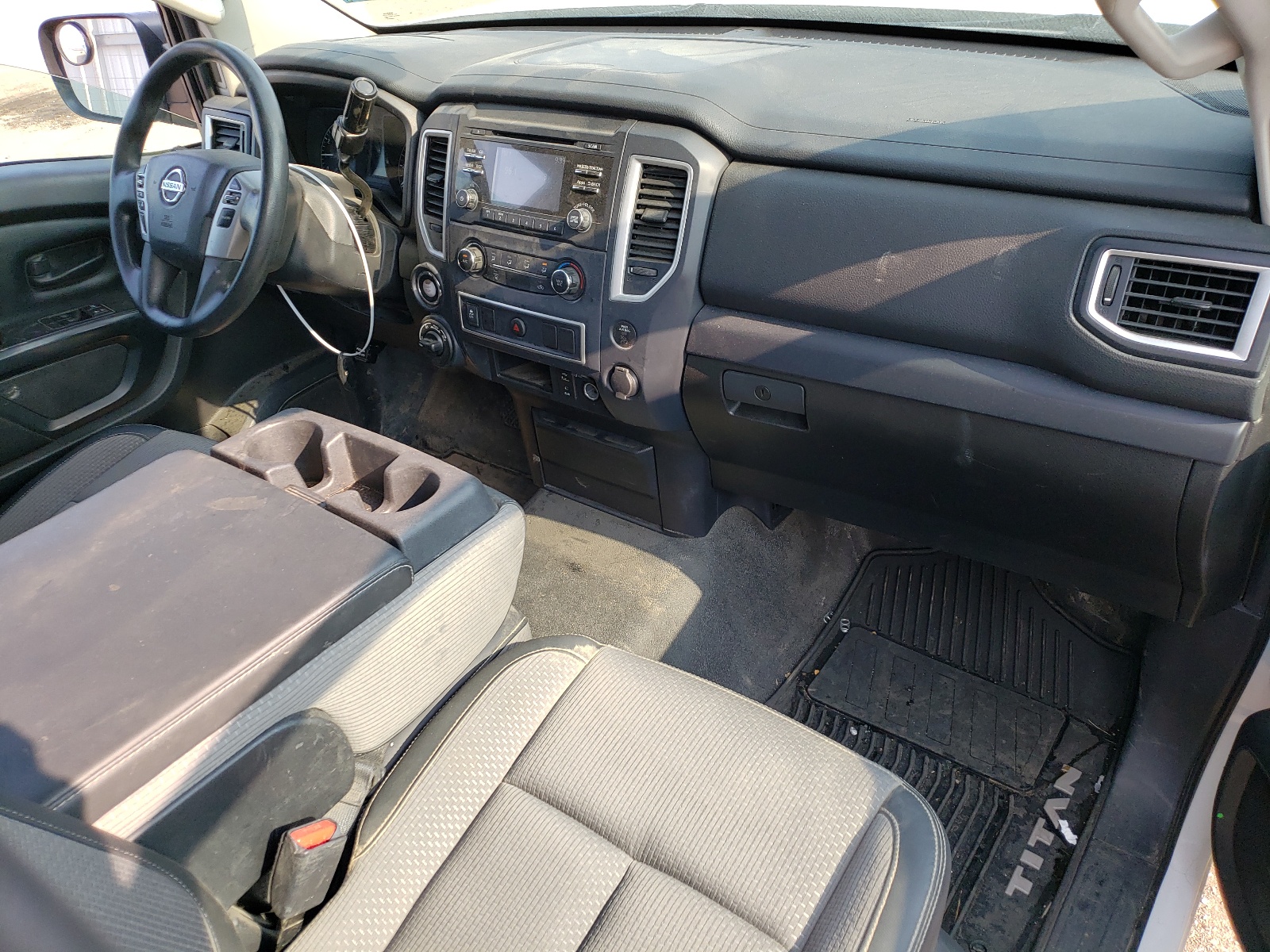 1N6AA1R80HN559964 2017 Nissan Titan S