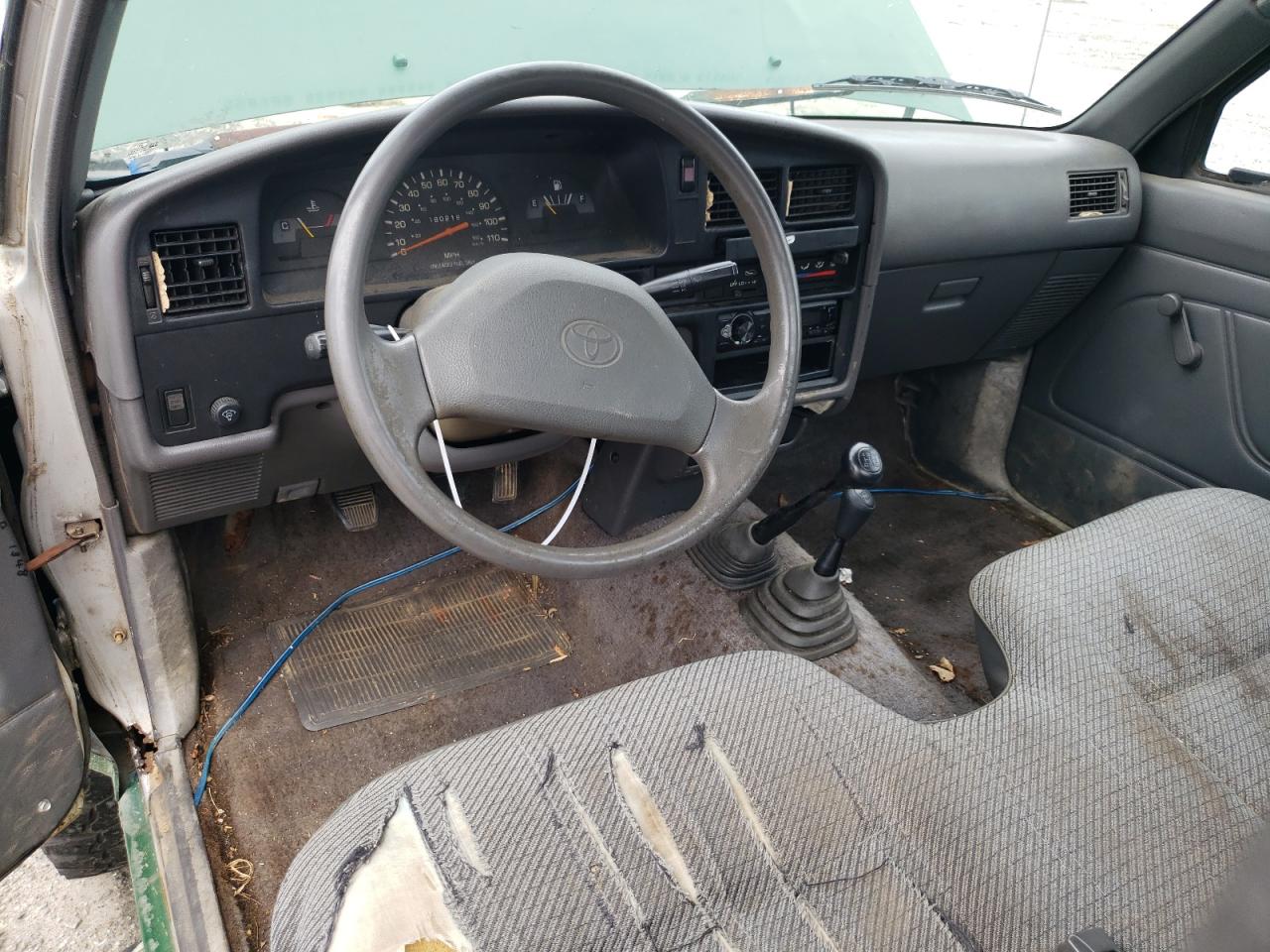 1992 Toyota Pickup 1/2 Ton Short Wheelbase Dlx VIN: JT4RN01P4N7053688 Lot: 65262654