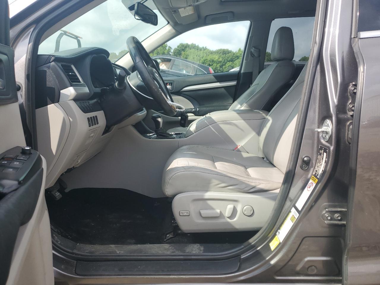 2015 Toyota Highlander Xle VIN: 5TDJKRFH0FS102811 Lot: 64504934