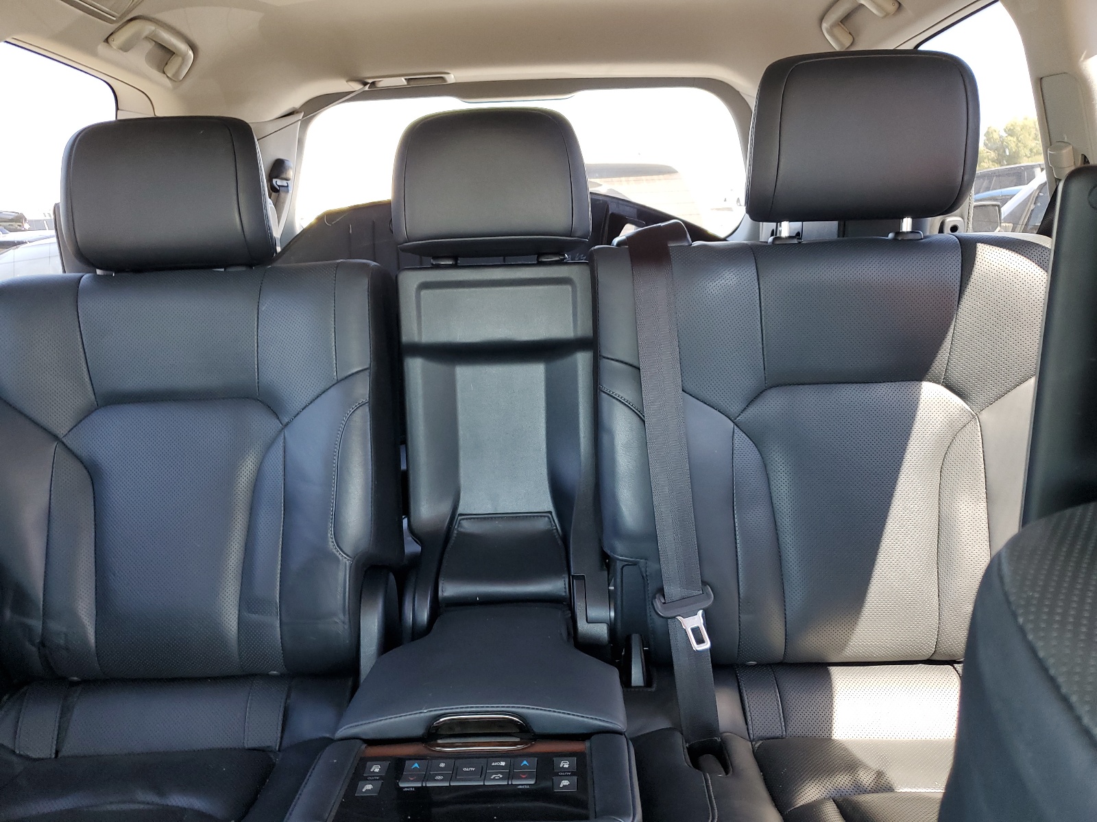 JTJHY7AX0J4254556 2018 Lexus Lx 570