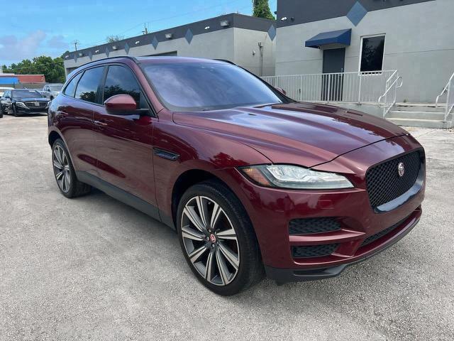 2017 Jaguar F-Pace Prestige vin: SADCK2BV2HA077734