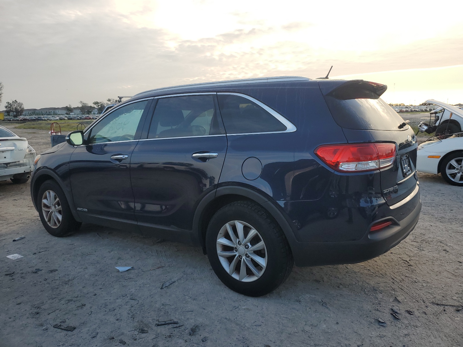 2017 Kia Sorento Lx vin: 5XYPGDA56HG322448