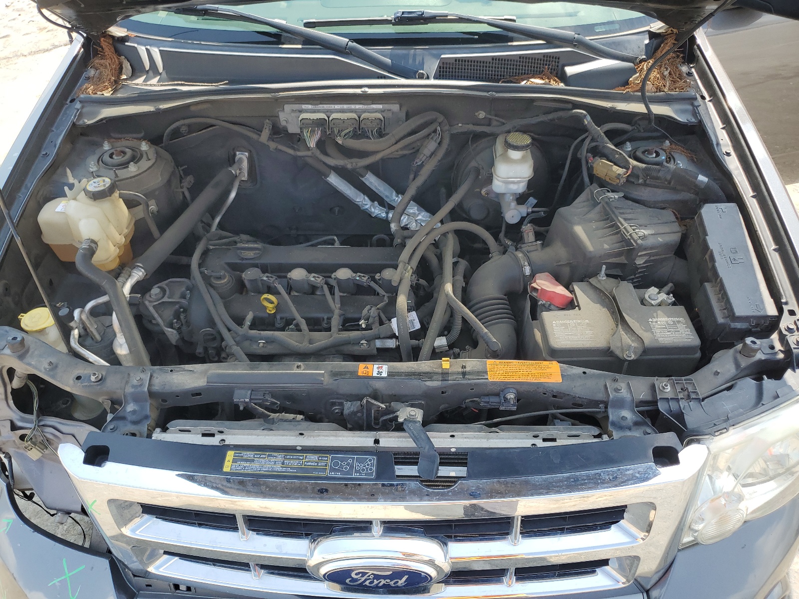 1FMCU0D75AKA92572 2010 Ford Escape Xlt