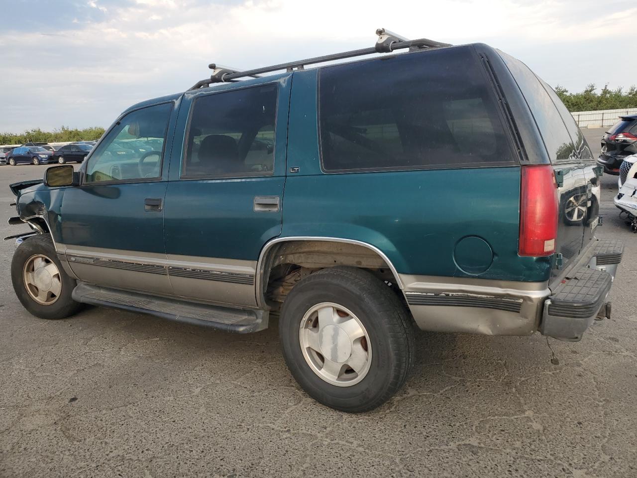 1998 Chevrolet Tahoe - Image 2