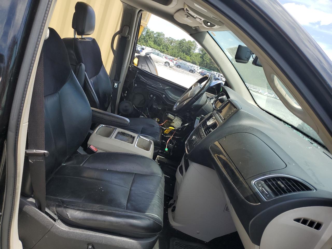 2014 Chrysler Town & Country Limited VIN: 2C4RC1GG7ER367885 Lot: 62312964