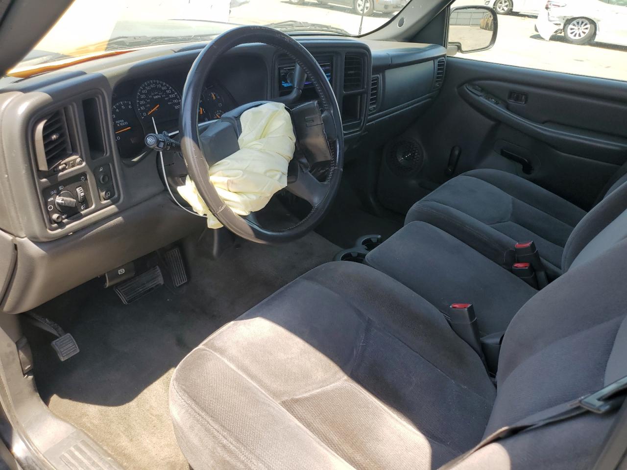 2005 GMC New Sierra C1500 VIN: 1GTEC14X75Z241793 Lot: 64878674