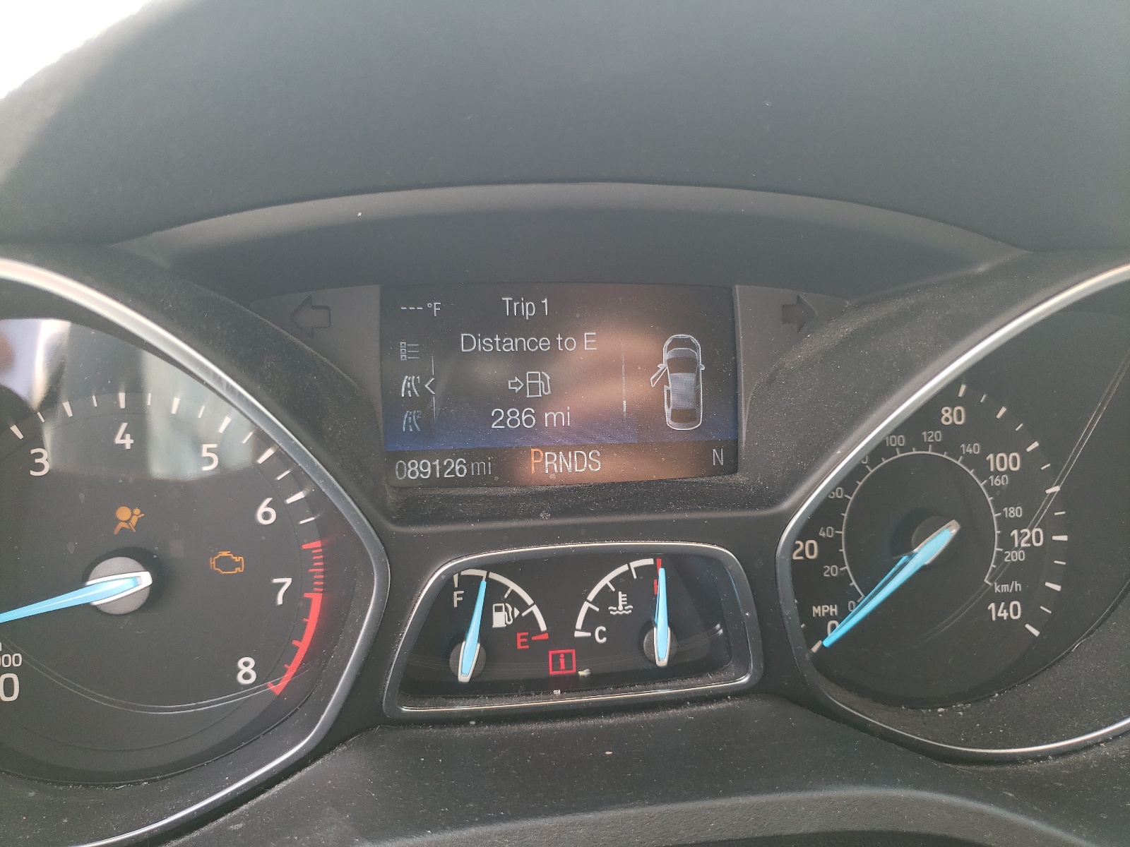 1FMCU9J94JUD46819 2018 Ford Escape Titanium