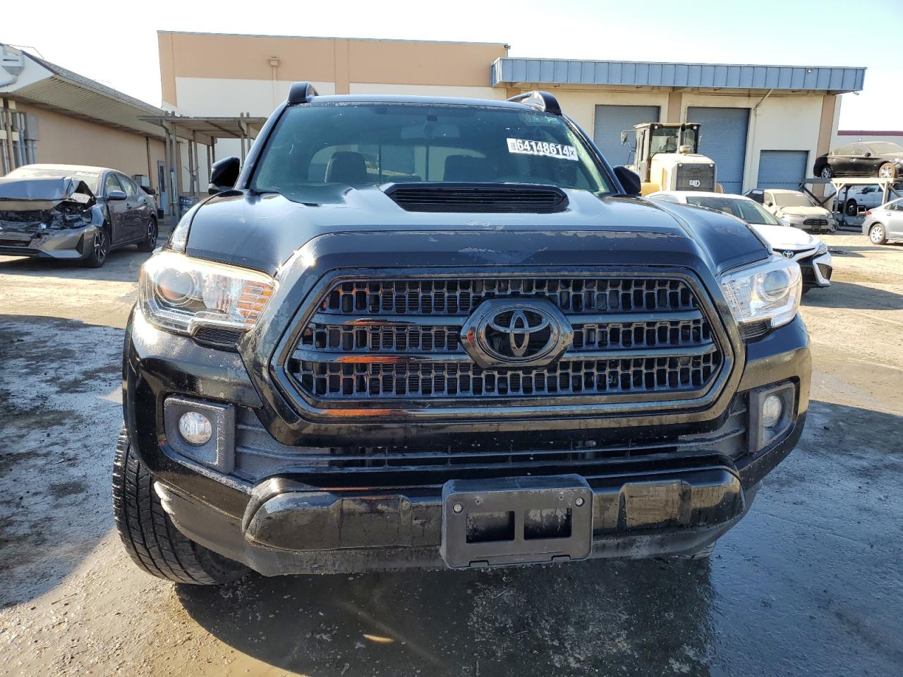 2017 Toyota Tacoma - Image 5