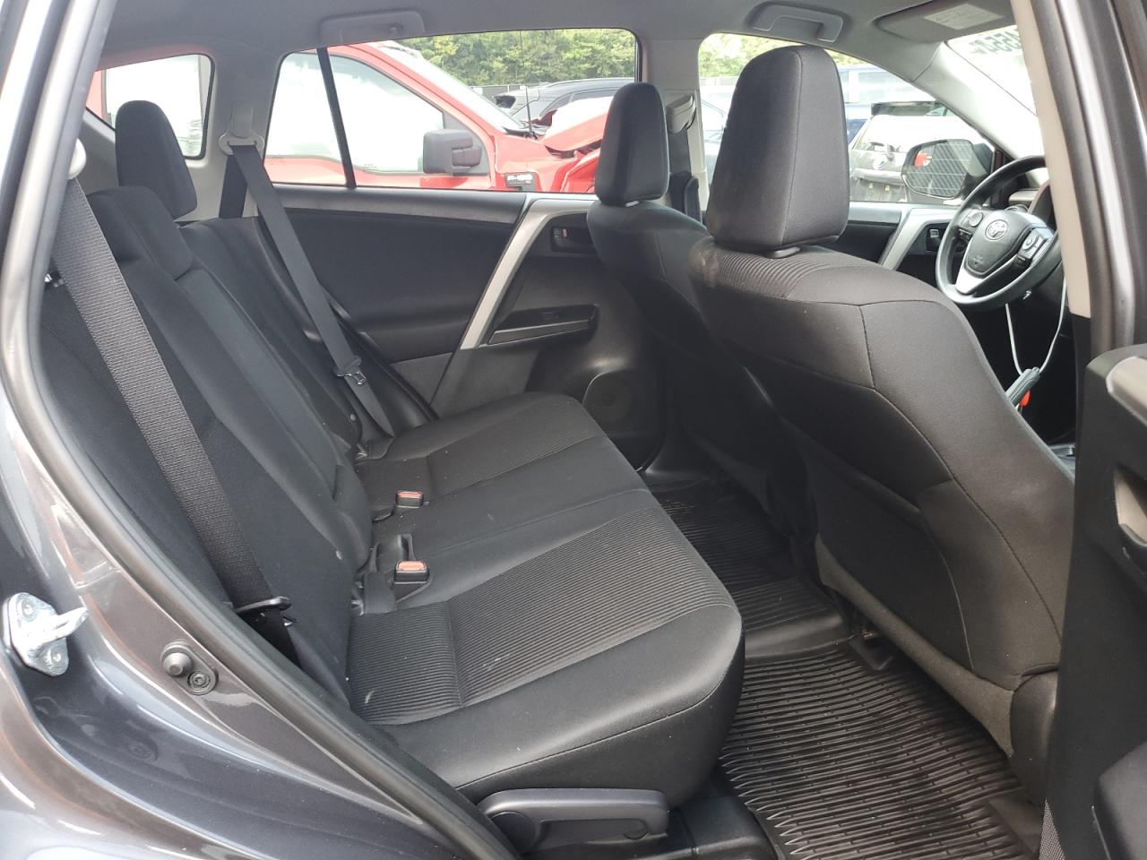 2017 Toyota Rav4 Le VIN: 2T3BFREV0HW646372 Lot: 64854554