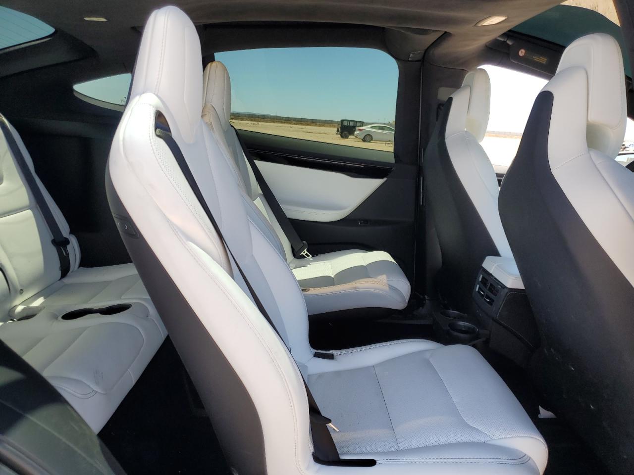 5YJXCBE41JF134192 2018 Tesla Model X