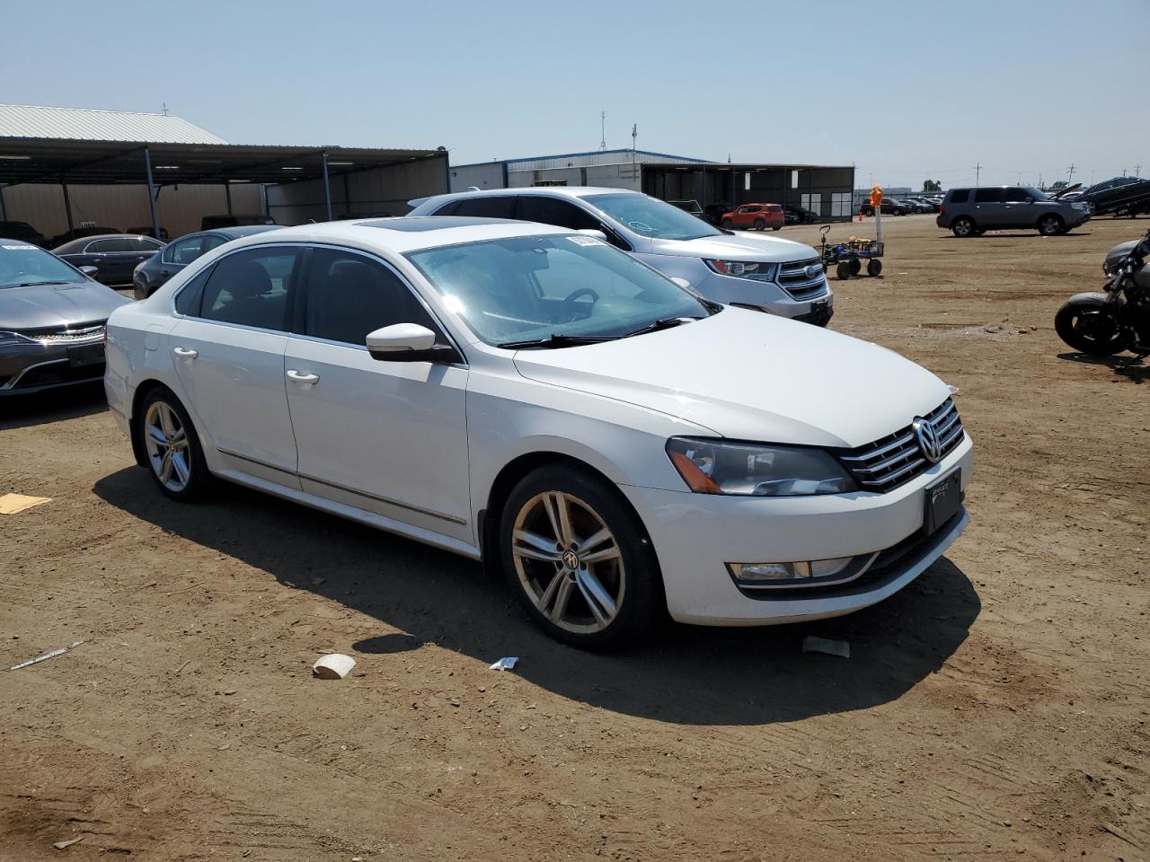 1VWCN7A33EC074340 2014 Volkswagen Passat Sel