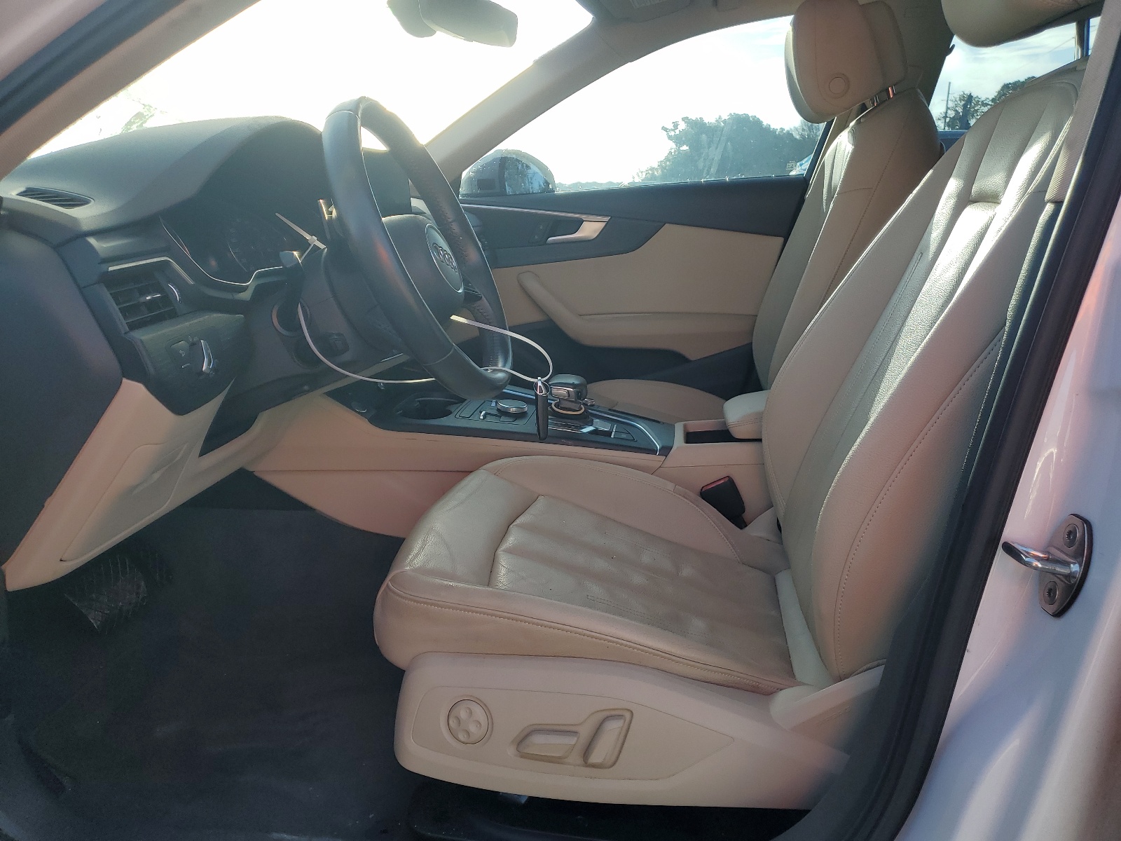 WAUGMAF48KN002861 2019 Audi A4 Premium