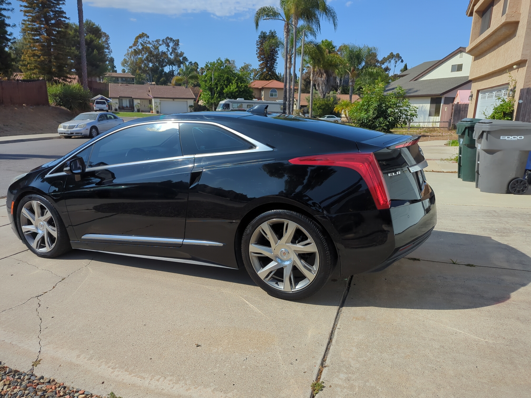 1G6RM1E49EU600158 2014 Cadillac Elr Luxury