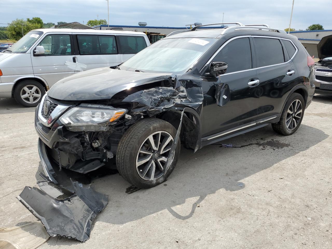 2019 Nissan Rogue - Image 1