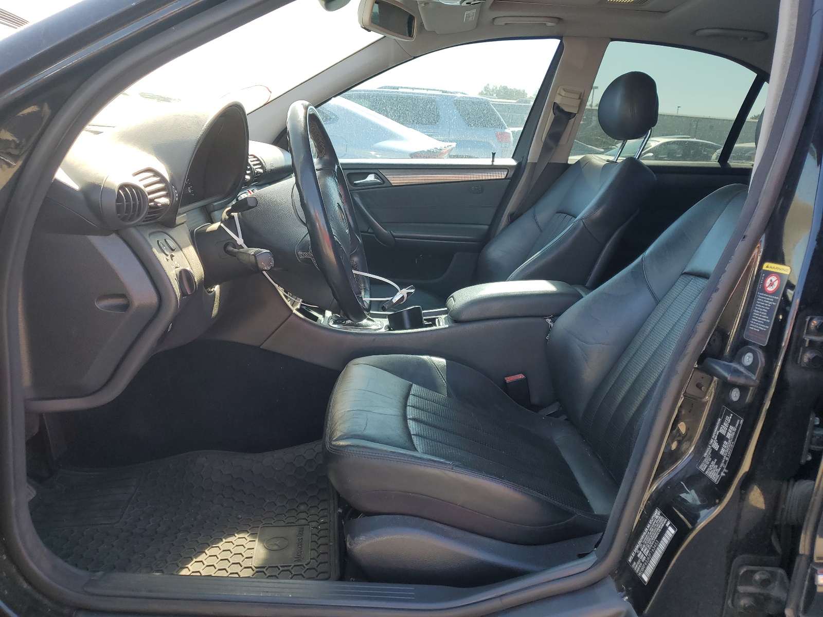 WDBRF65J42F163453 2002 Mercedes-Benz C 32 Amg Kompressor