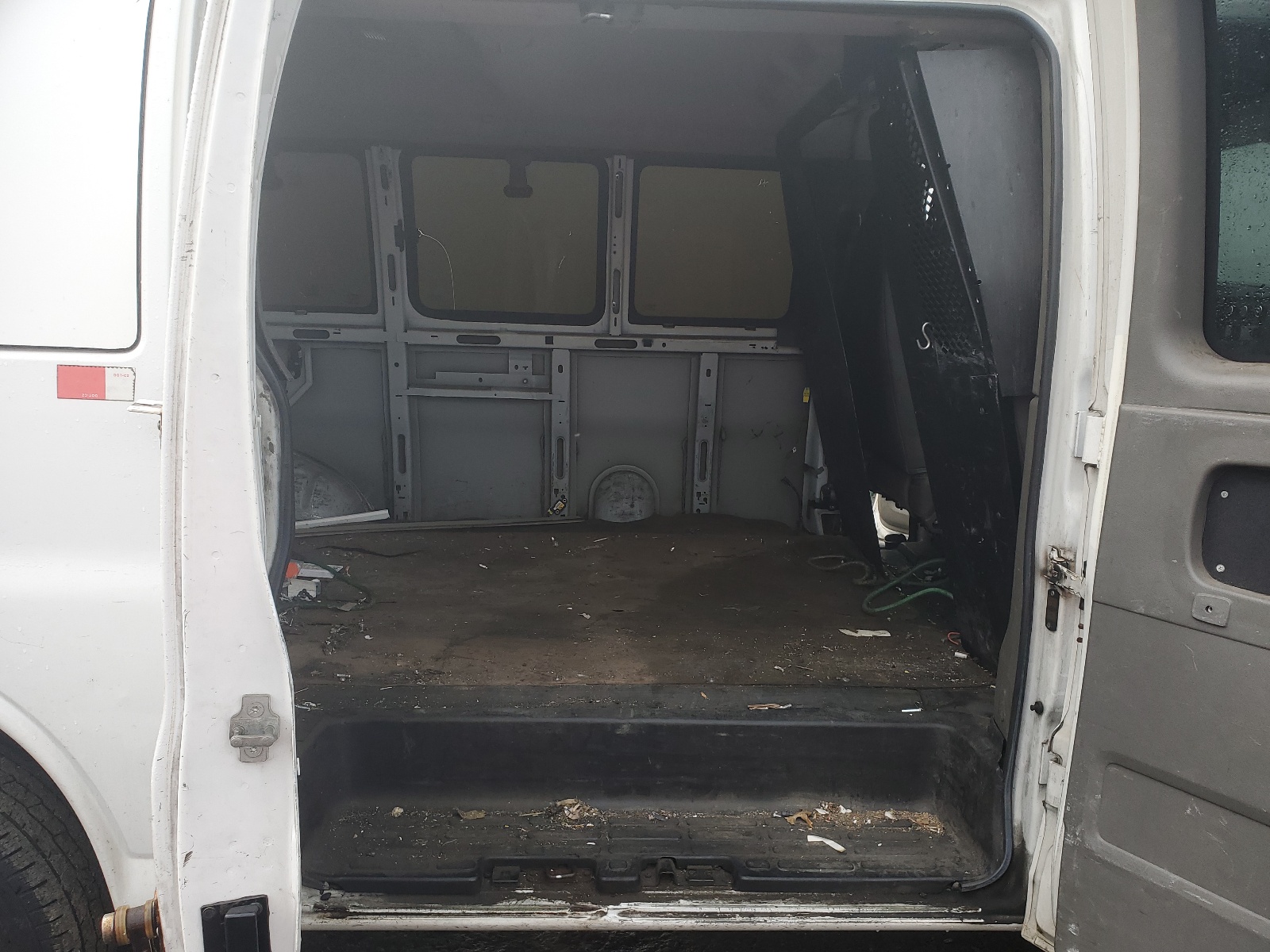 1GAWGPFA0E1211109 2014 Chevrolet Express G2500 Ls