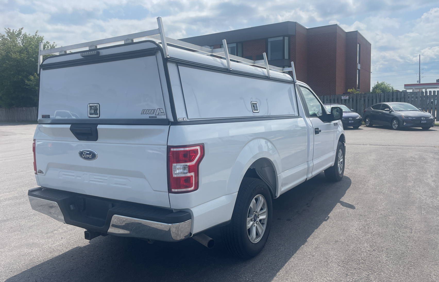 2019 Ford F150 vin: 1FTMF1C52KKD59158