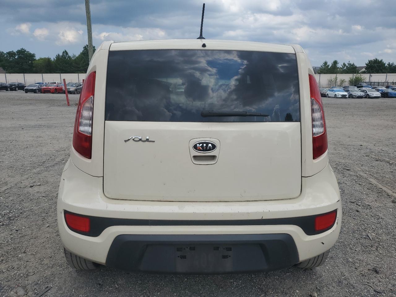 2012 Kia Soul VIN: KNDJT2A57C7400098 Lot: 62739744