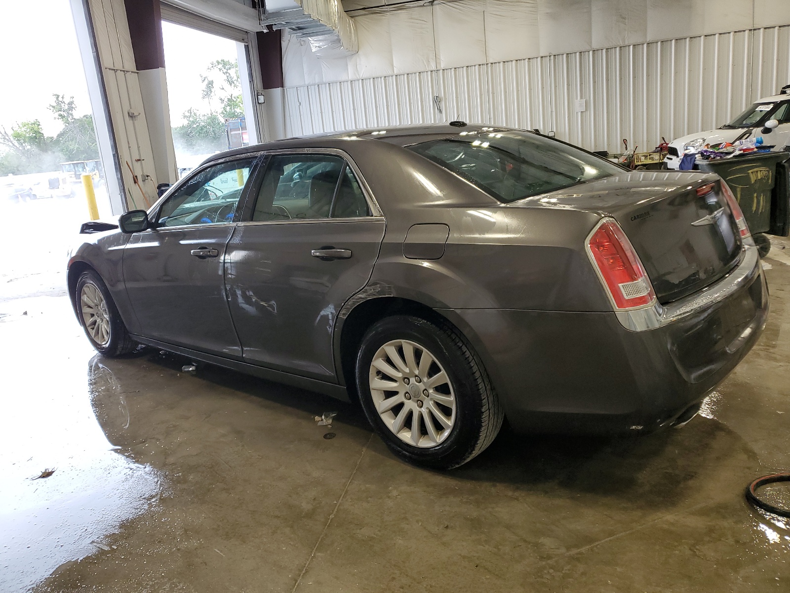 2014 Chrysler 300 vin: 2C3CCAAG8EH377740