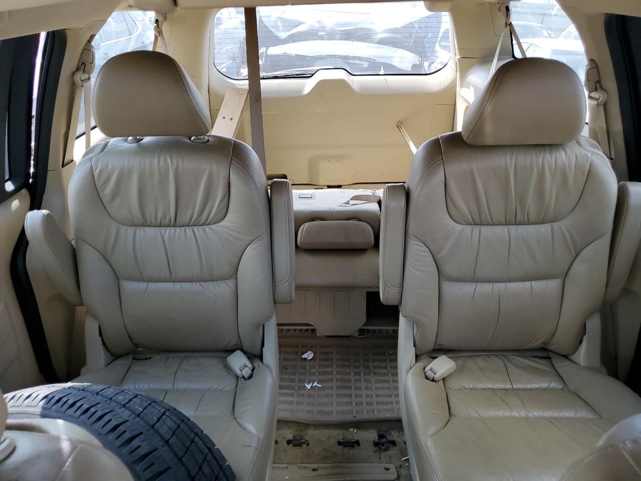 2010 Honda Odyssey - Image 10