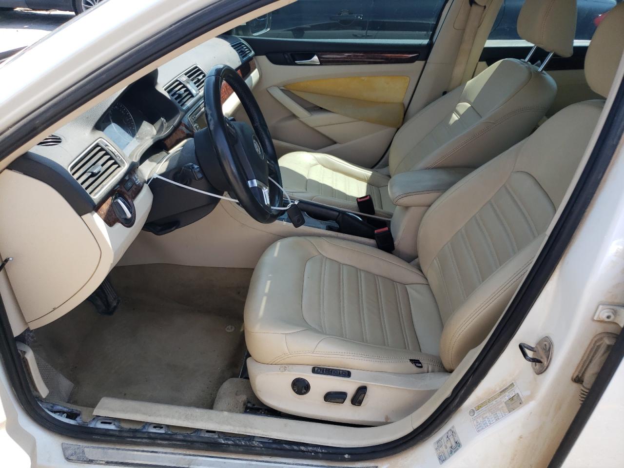 2013 Volkswagen Passat Sel VIN: 1VWCN7A39DC065849 Lot: 62420624