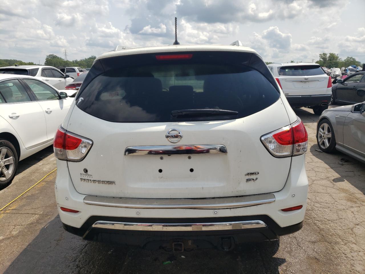 2014 Nissan Pathfinder S VIN: 5N1AR2MM3EC694588 Lot: 63984364