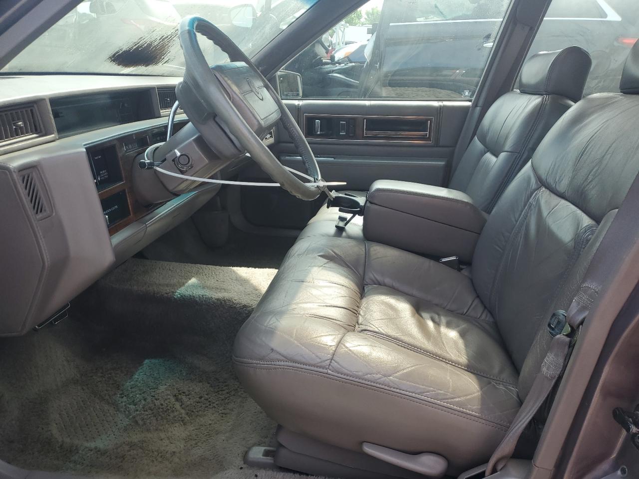 1992 Cadillac Deville VIN: 1G6CD53B0N4327884 Lot: 61613294