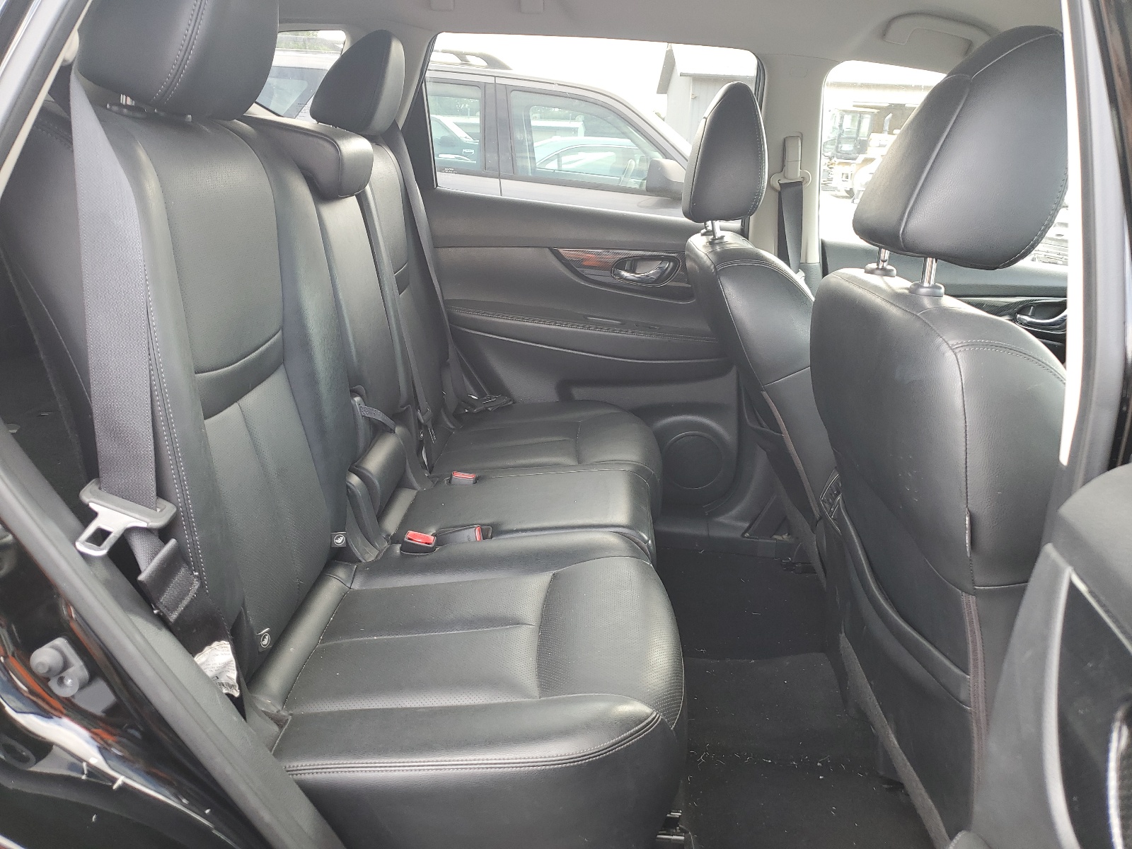 JN8AT2MV8JW326421 2018 Nissan Rogue S