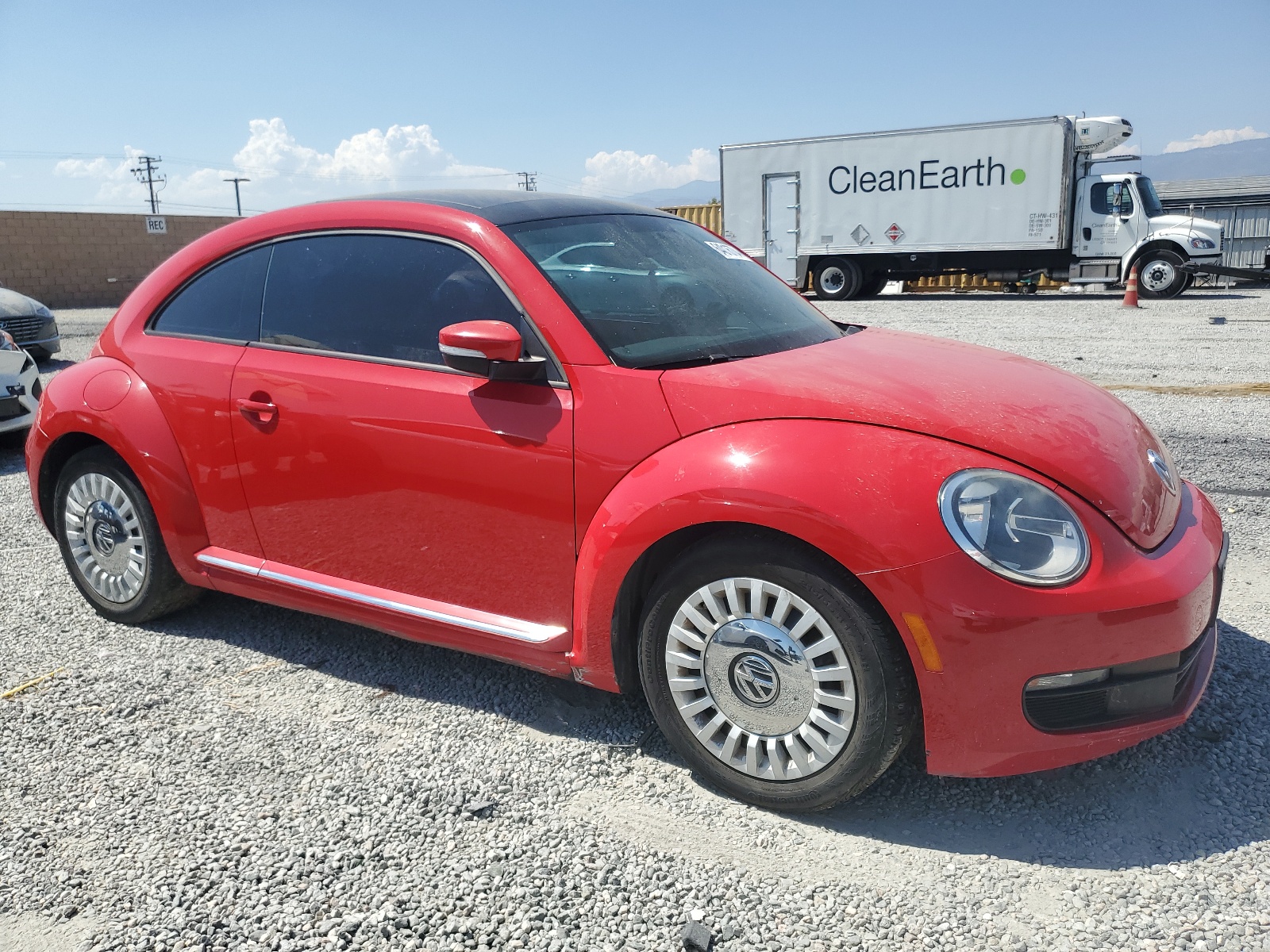 2012 Volkswagen Beetle vin: 3VWJP7AT6CM646031