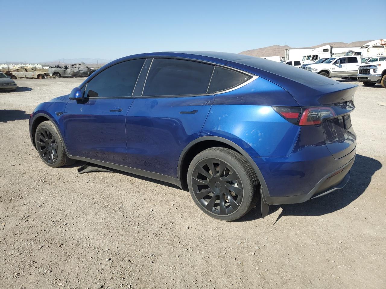 7SAYGDEE0PF776637 2023 TESLA MODEL Y - Image 2