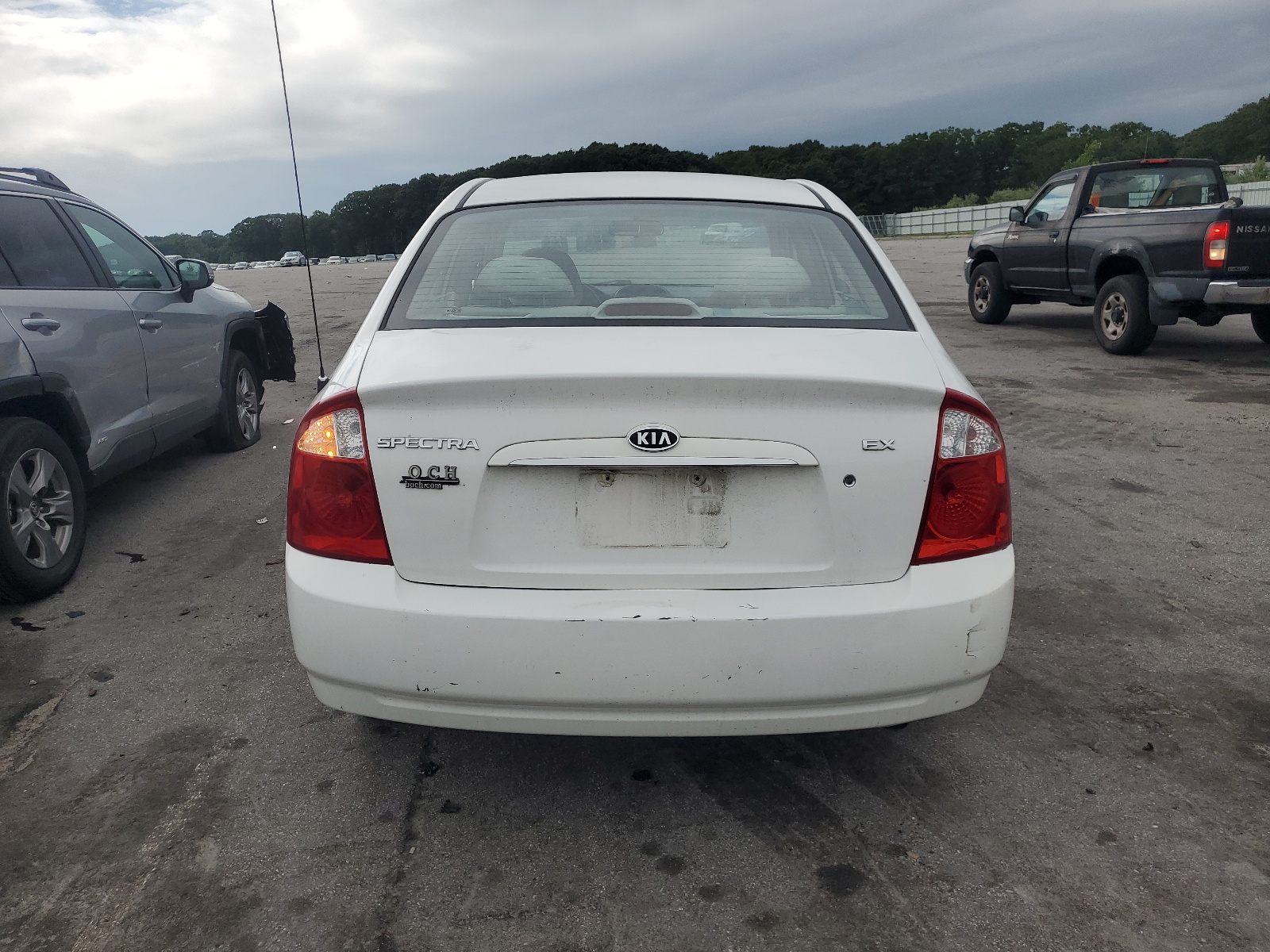 KNAFE122045040374 2004 Kia Spectra Lx