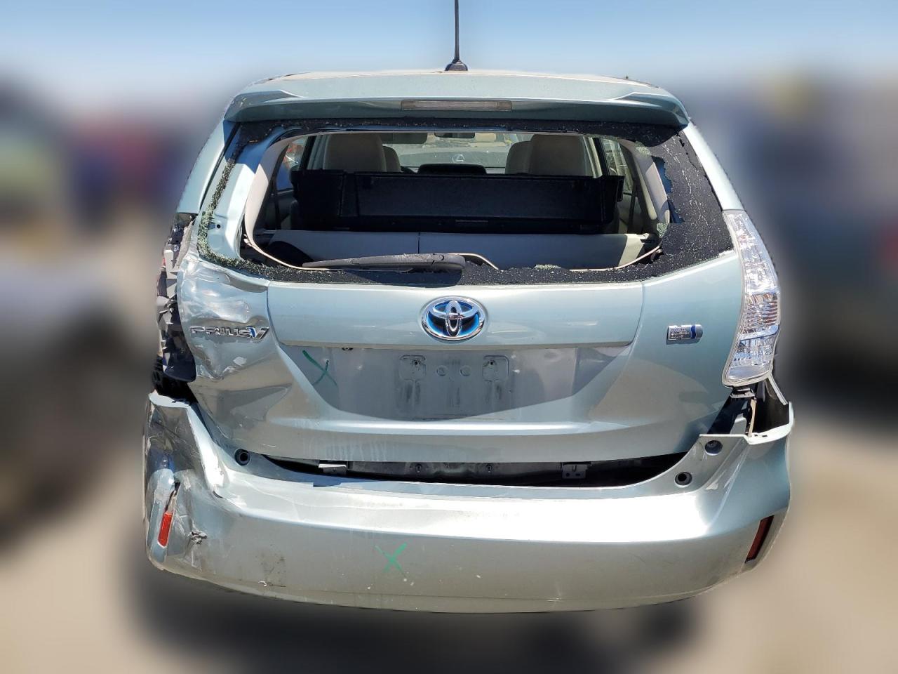 2013 Toyota Prius - Image 6