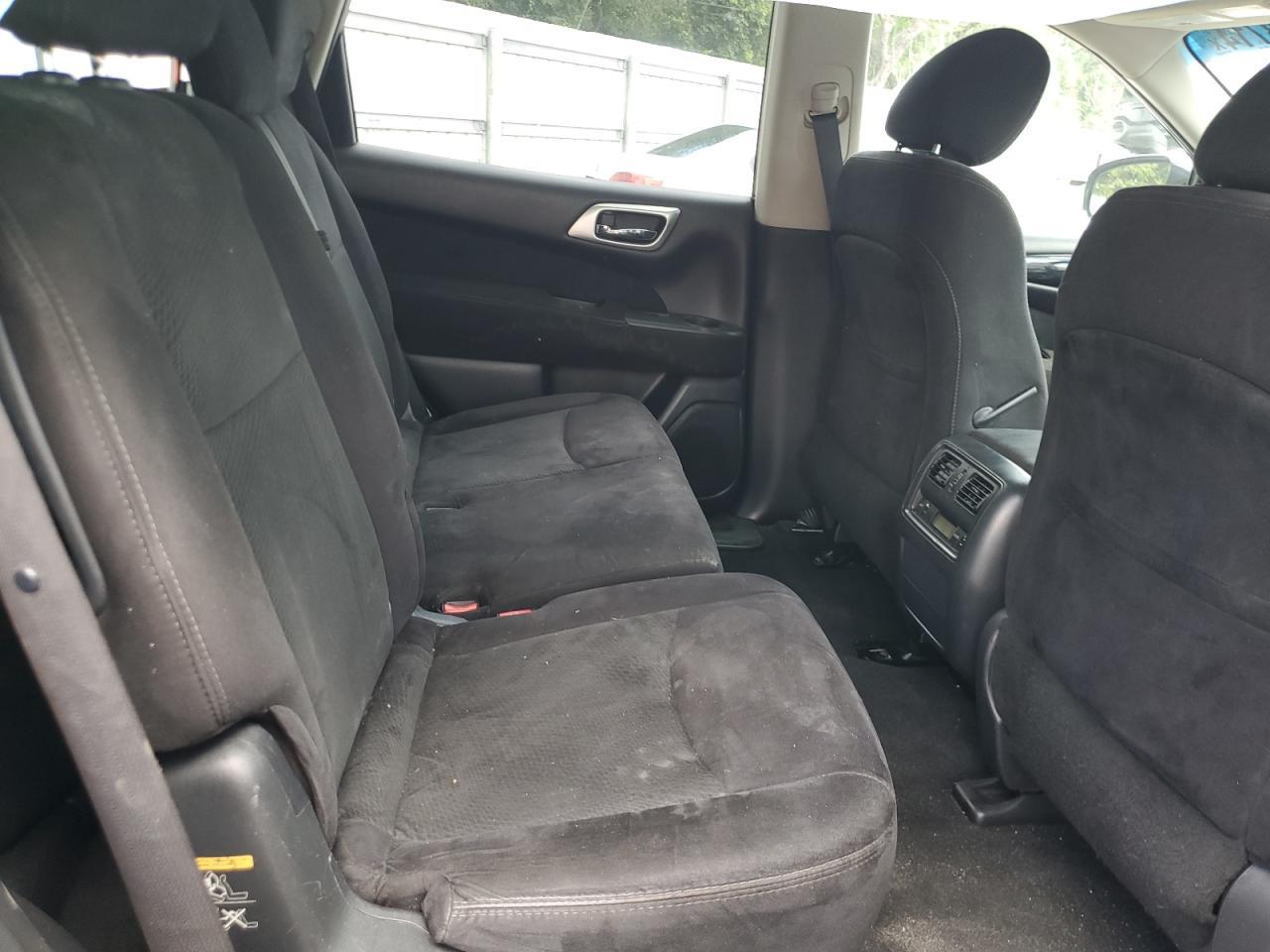 2015 Nissan Pathfinder S VIN: 5N1AR2MN7FC635795 Lot: 61718714