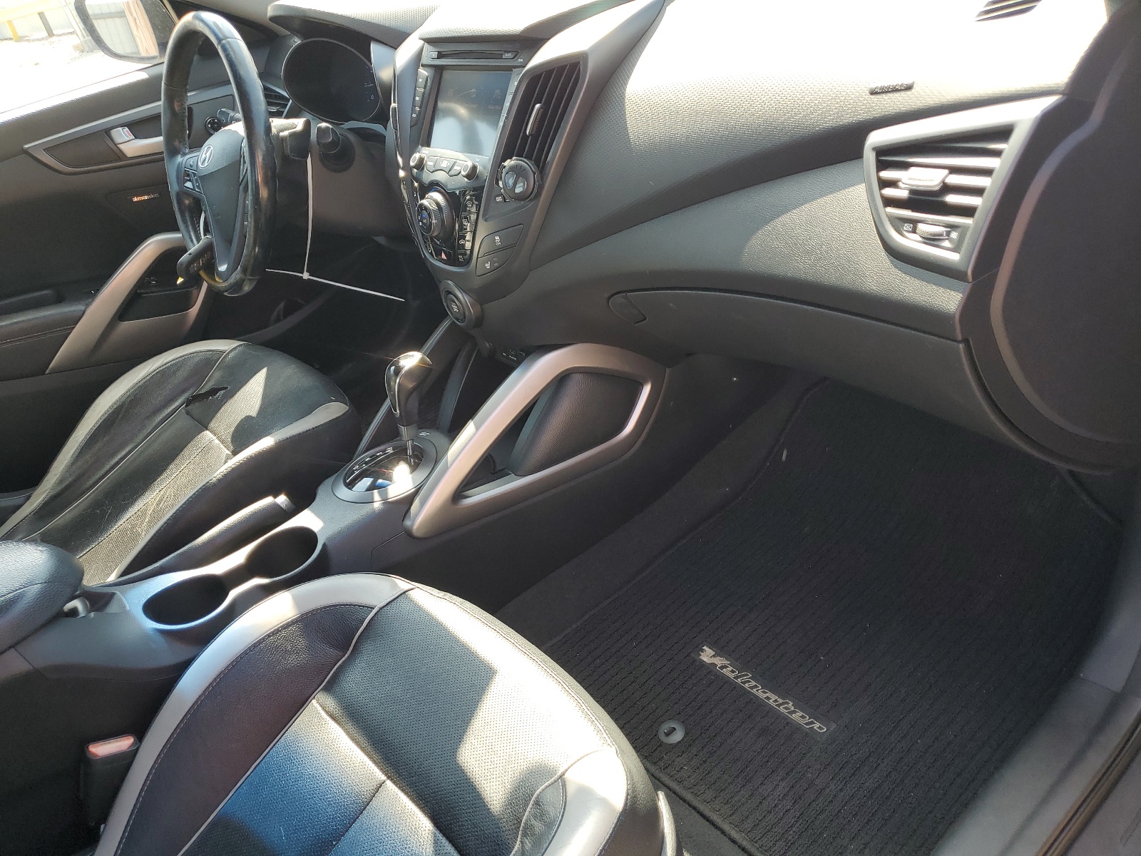 KMHTC6AE0DU160911 2013 Hyundai Veloster Turbo