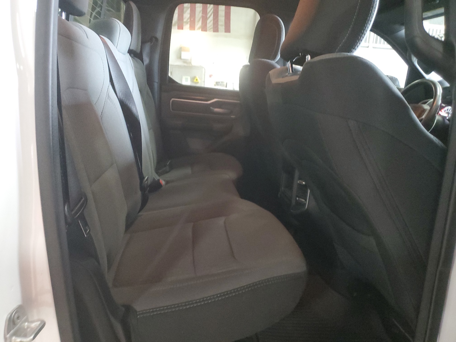 1C6RREBT8NN389733 2022 Ram 1500 Big Horn/Lone Star