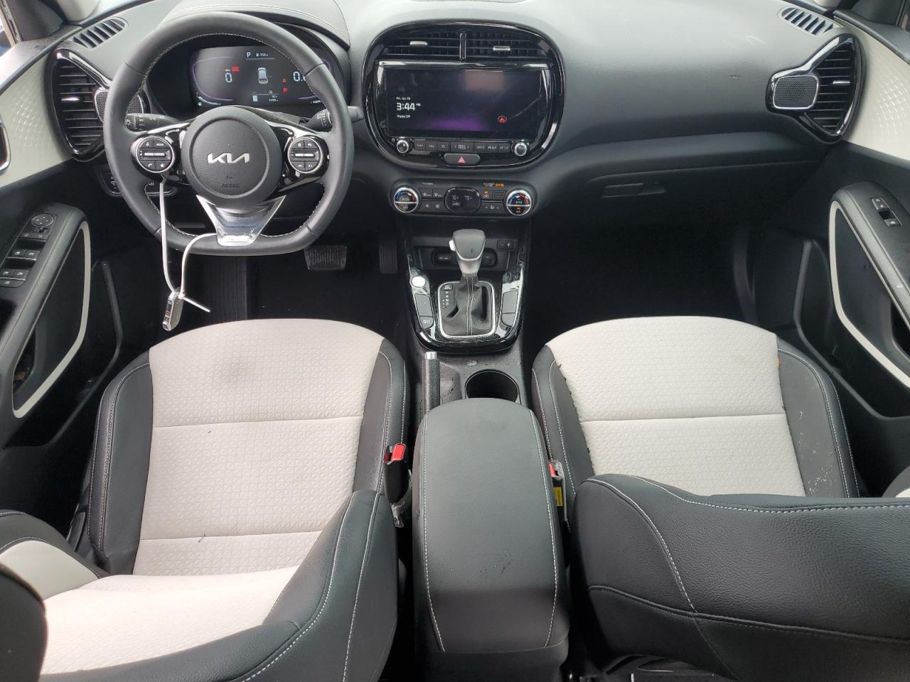 2023 Kia Soul - Image 8
