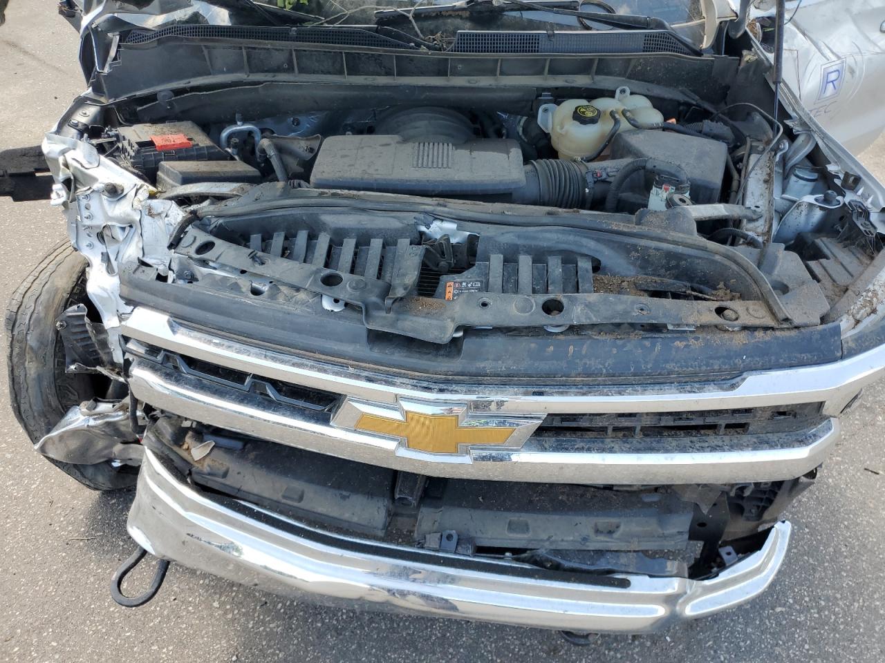 2022 Chevrolet Silverado - Image 11