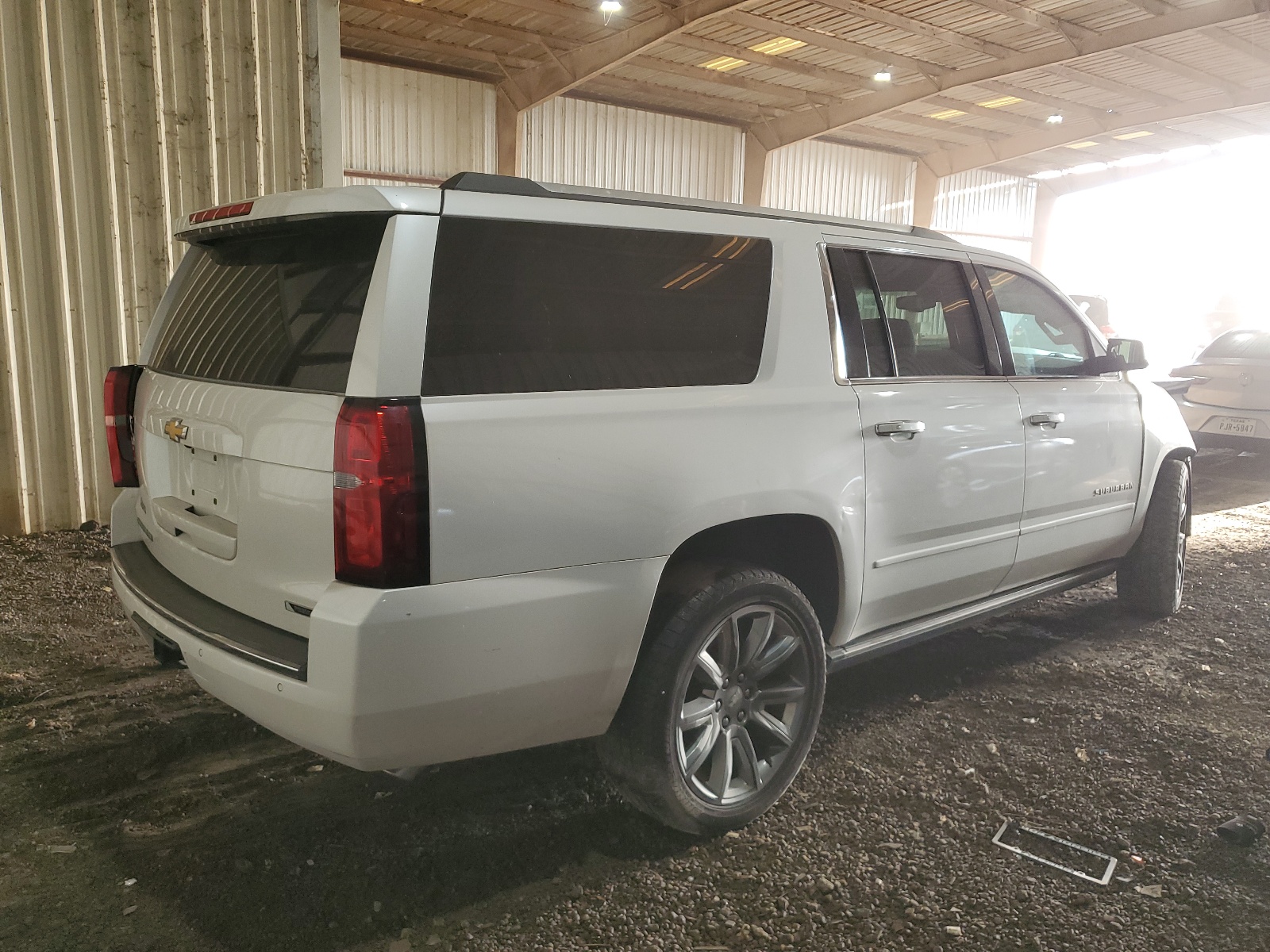 1GNSCJKC0JR288538 2018 Chevrolet Suburban C1500 Premier