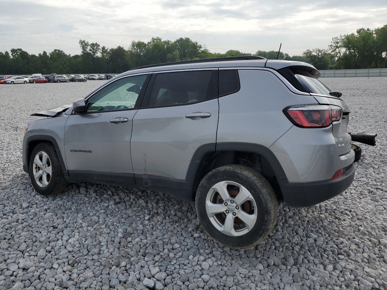 2018 Jeep Compass Latitude vin: 3C4NJDBB1JT418192