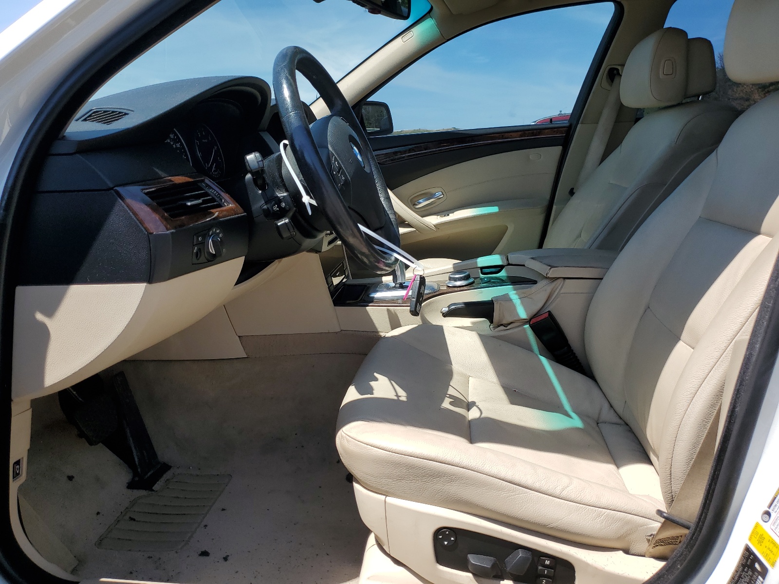 WBANV13508CZ54288 2008 BMW 528 Xi