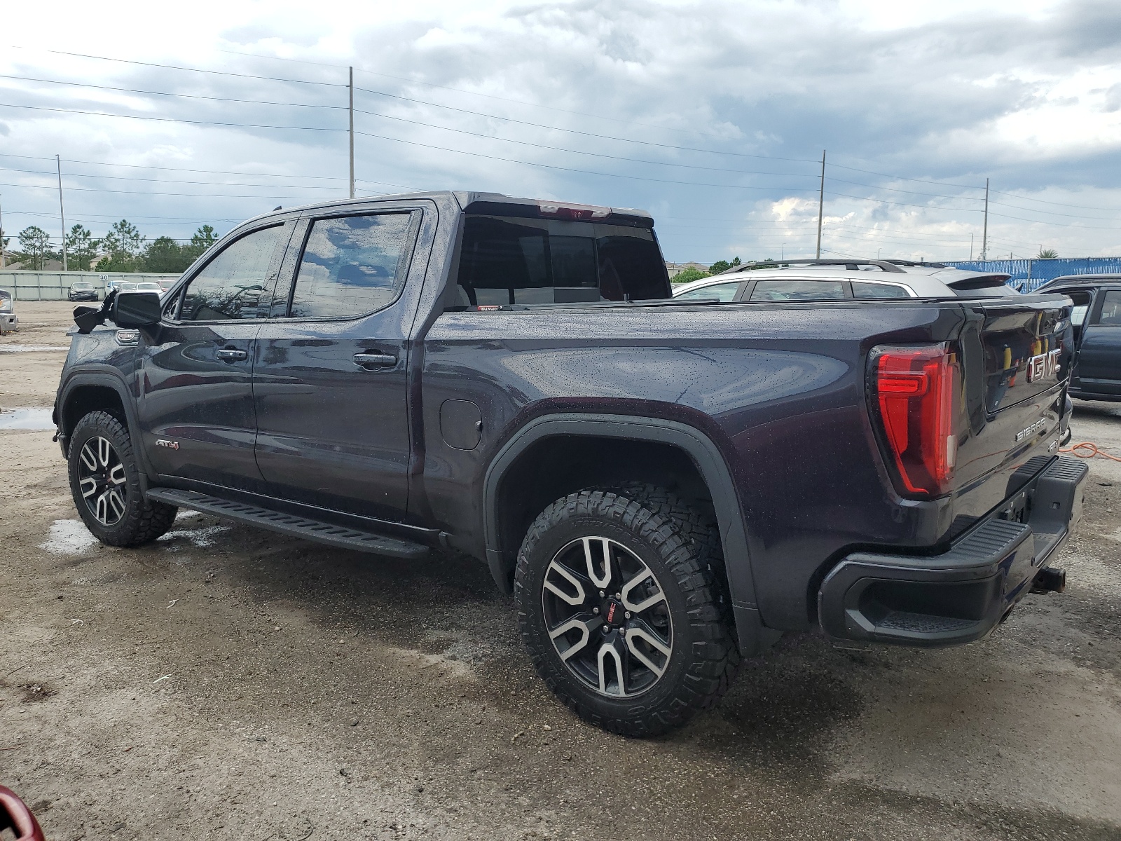 2022 GMC Sierra K1500 At4 vin: 3GTPUEEL3NG562979