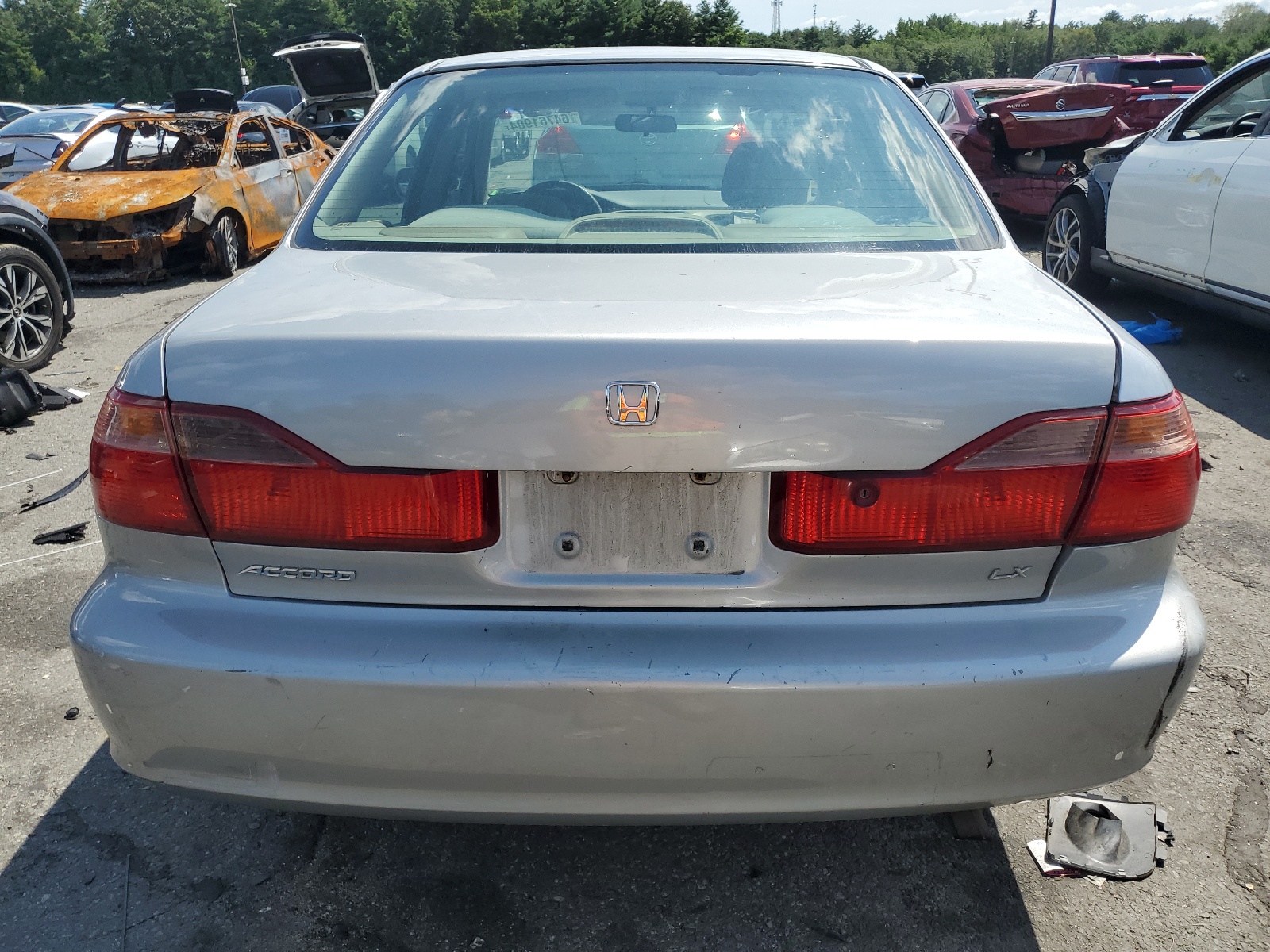 1HGCG6657XA154922 1999 Honda Accord Lx