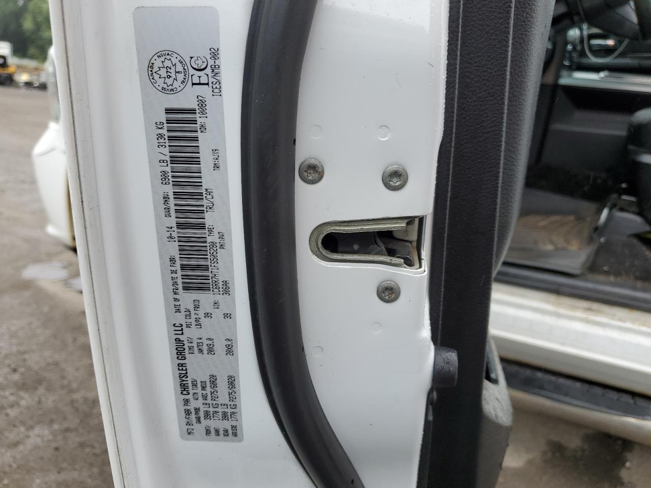 2015 Ram 1500 Sport VIN: 1C6RR7HT1FS505280 Lot: 63617454