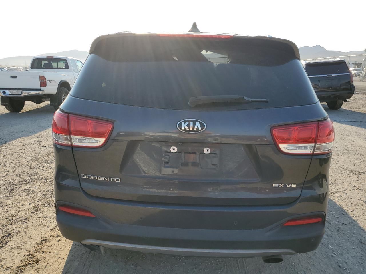 5XYPH4A56HG330613 2017 Kia Sorento Ex