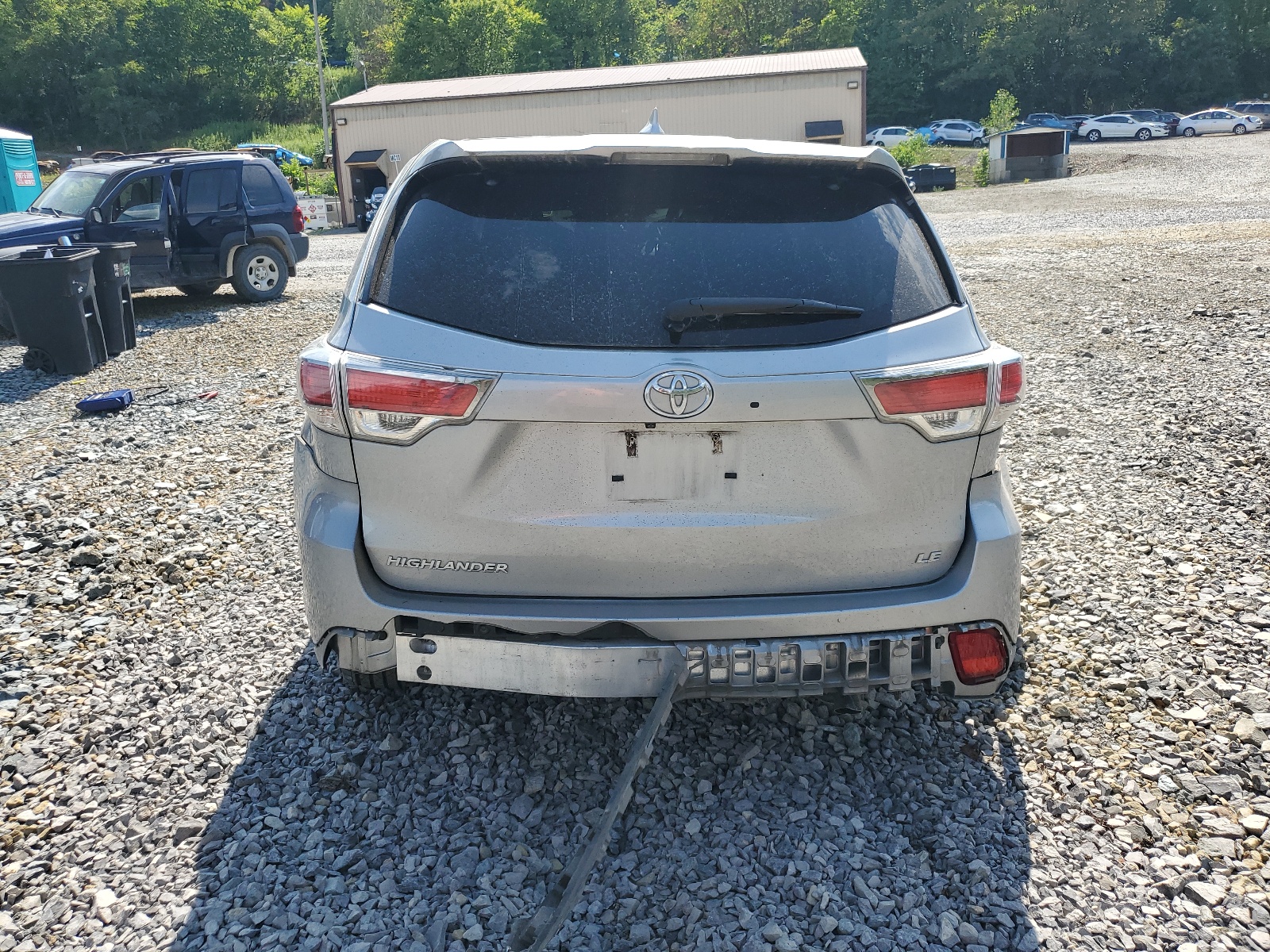 5TDZKRFH6GS134196 2016 Toyota Highlander Le