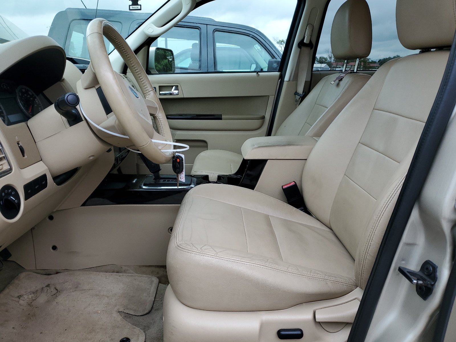 1FMCU9EG4AKC93897 2010 Ford Escape Limited