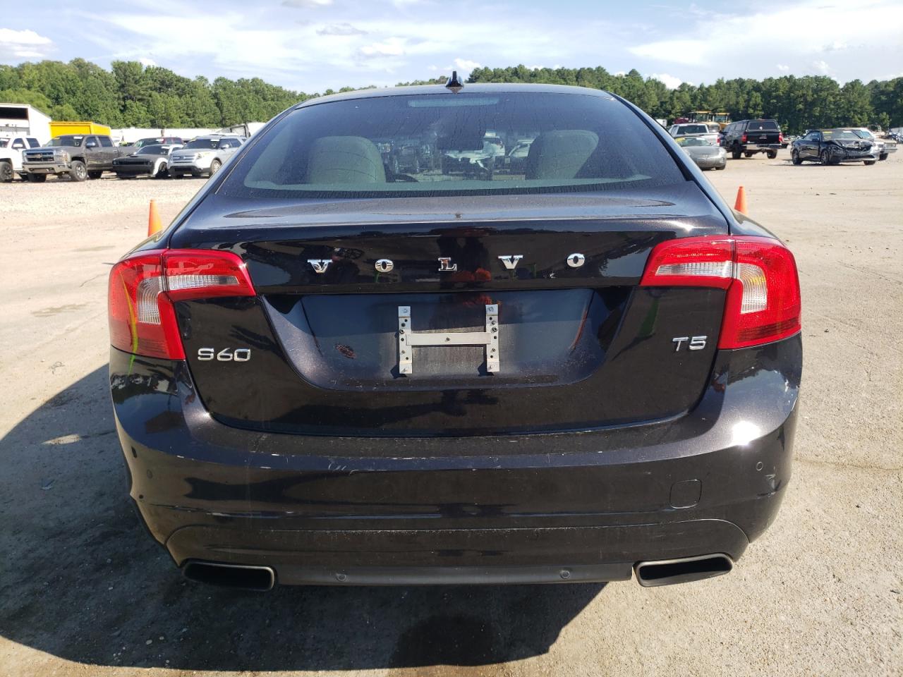 2015 Volvo S60 VIN: YV140MFJ9F1361166 Lot: 62568304