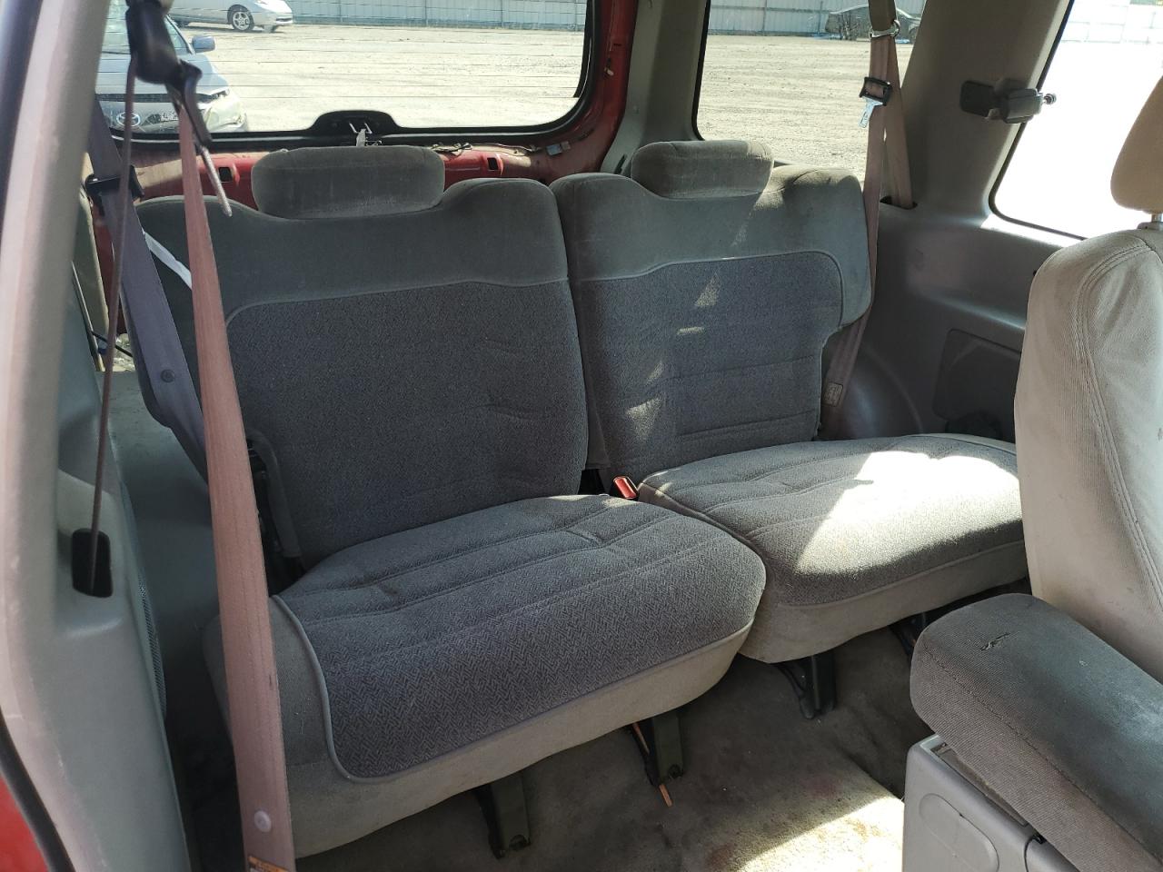 1998 Ford Explorer VIN: 1FMYU22X8WUB90110 Lot: 63387934